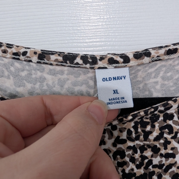 Old Navy Leopard Print Jersey-Knit Long Sleeve Swing Dress in Size XL - Picture 2 of 10